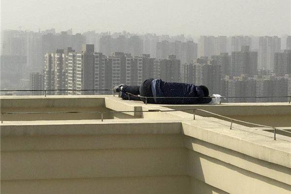 生化变种氧气防护服支线怎么触发